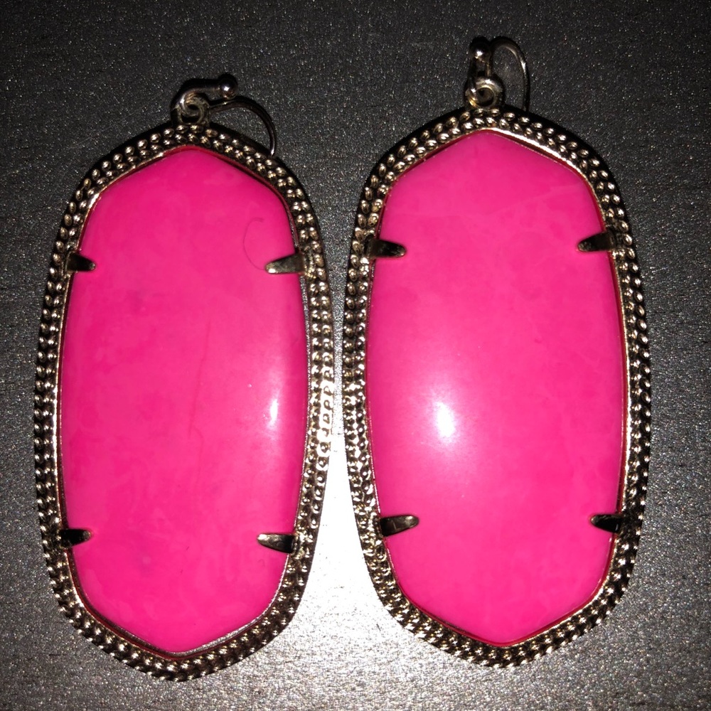 Kendra Scott DANIELLE EARRINGS hot pink